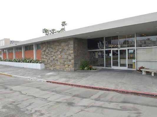 01641-Los Angeles