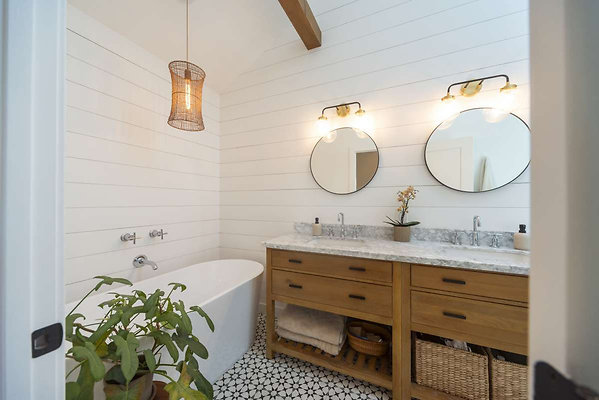 13795 bath 1