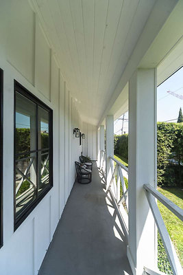 13795 porch 4