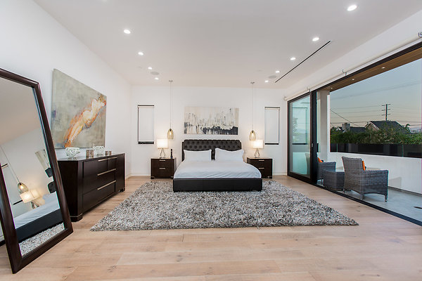 736 N Curson Ave HsHProd-24