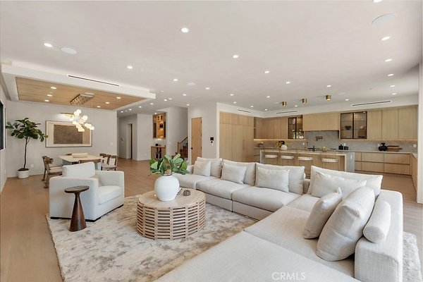 SR25228296 18 0 SR25228296 18 0