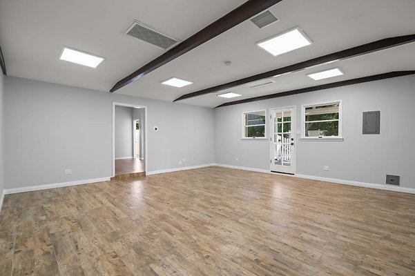 08062551-web-or-mls-15473 Lemay St MEDIA360VR-51 08062551-web-or-mls-15473 Lemay St MEDIA360VR-51