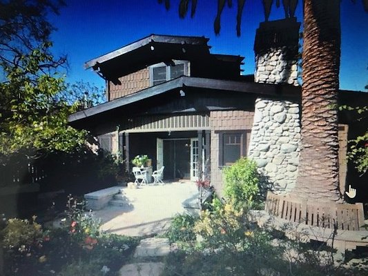 WFL-2303-Los Angeles