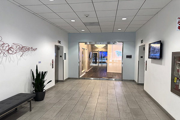 21021Lobby 7793